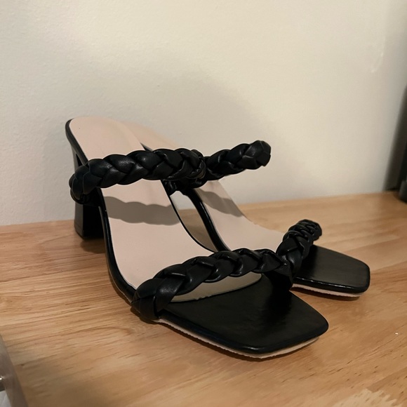 Black Heels - Picture 3 of 4